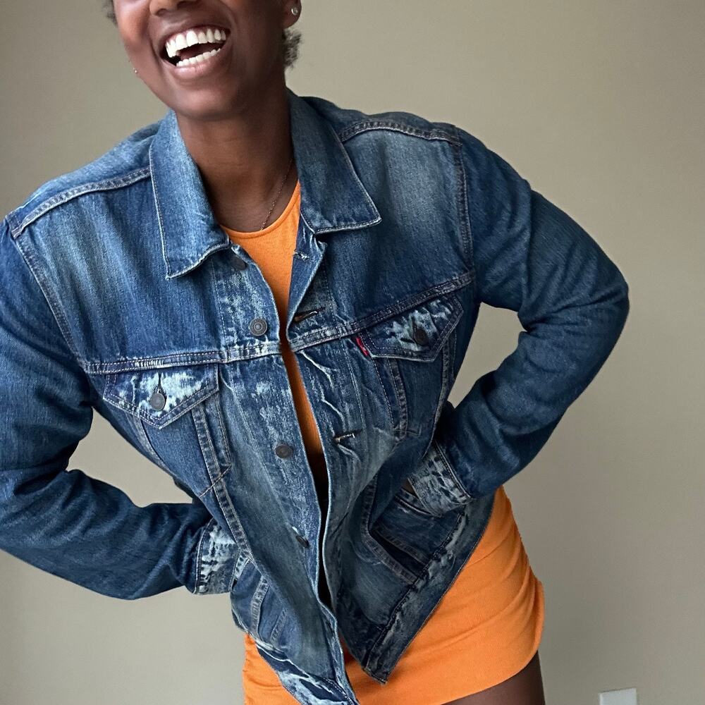 Levi's Distressed Denim Jacket Size Large